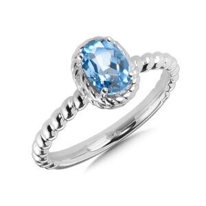 Blue Topaz Ring in Sterling Silver 1